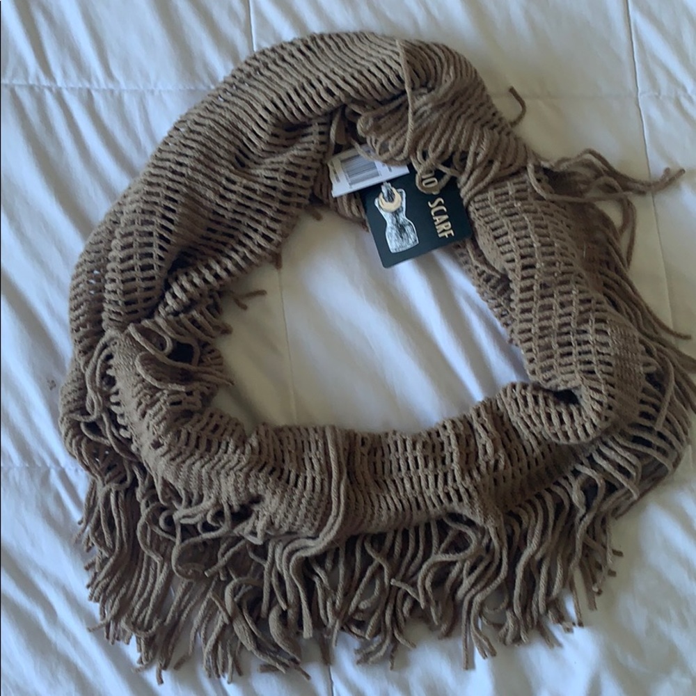Loop scarf